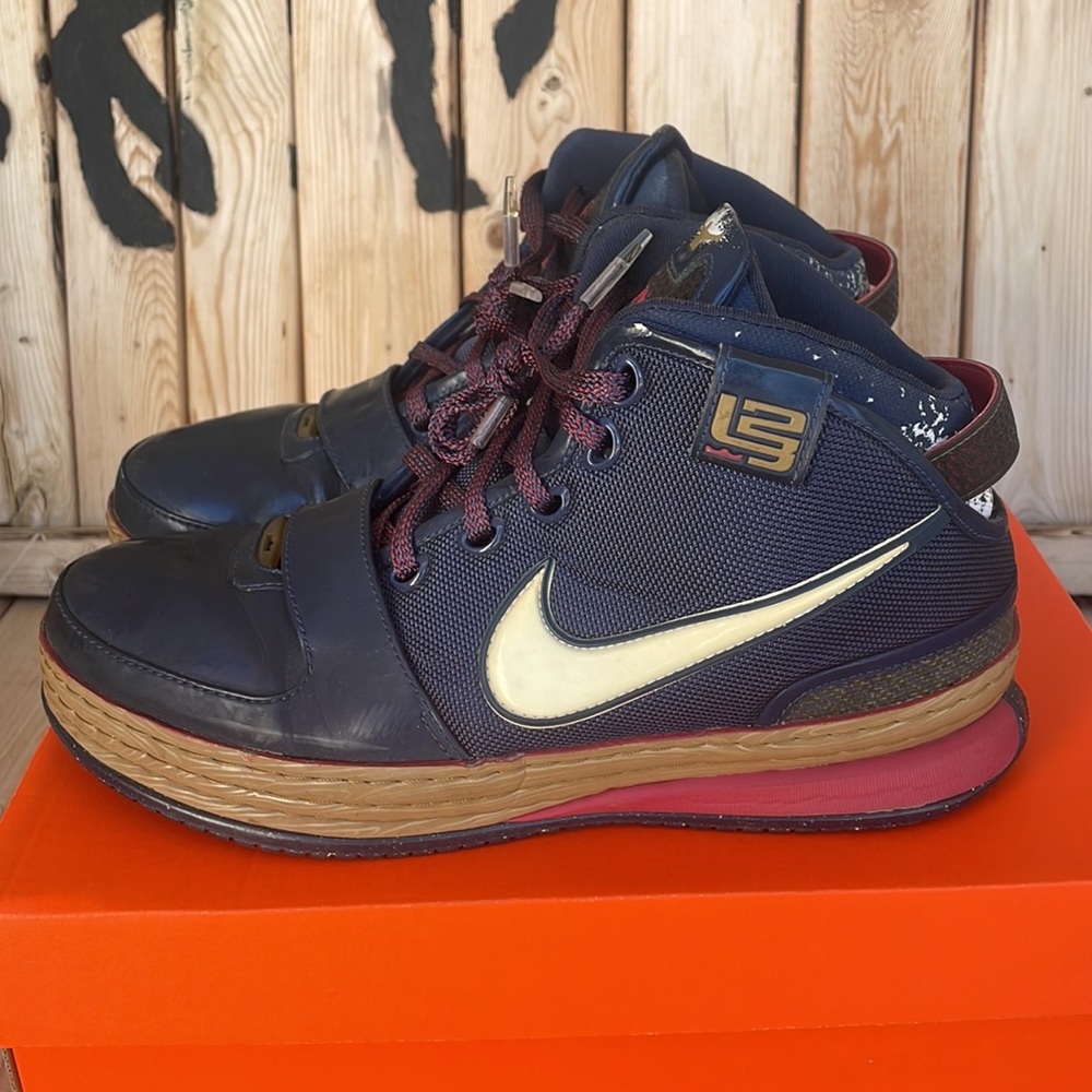 Nike lebron 6 chalk size 9.5 used no OG box - Picture 2 of 5